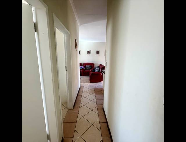 2 BEDROOM CLUSTER FOR SALE IN MOOIKLOOF RIDGE